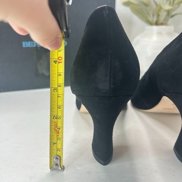 Bernardo Nieve Kid Suede Peep Toe Chunky Heel Pumps Black Women's 9M Tried On - Picture 11 of 12